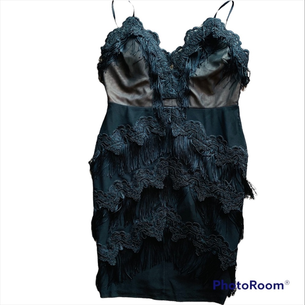 NWT 🏷️ Fringe mini dress